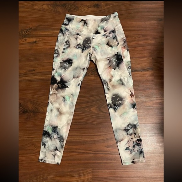 calia by carrie underwood leggings - Picture 3 of 10